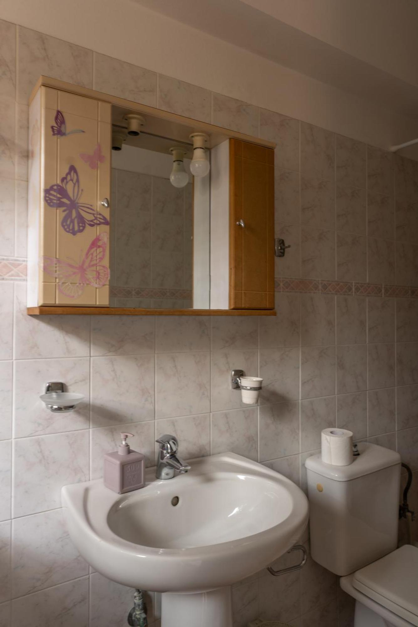 Central Studio - Fully Equiped. Ideal For Couples Patras Esterno foto